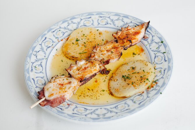 Gastronomic Tour of Pintxos in San Sebastián - Three pintxos and three drinks