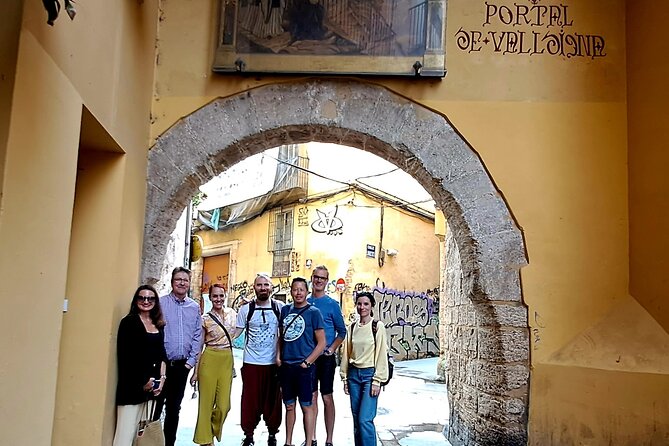 Genuine Valencian tapas tour with a pinch of History - San Agustin and the first taste of Valencia