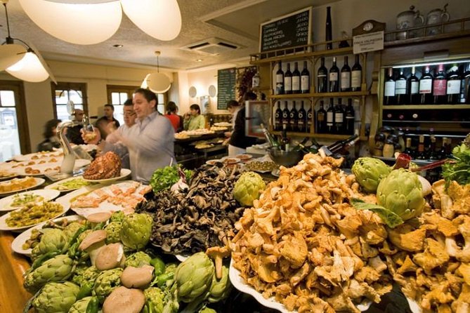 Get lost in the last classic pintxo taverns - What the four hours may feel like