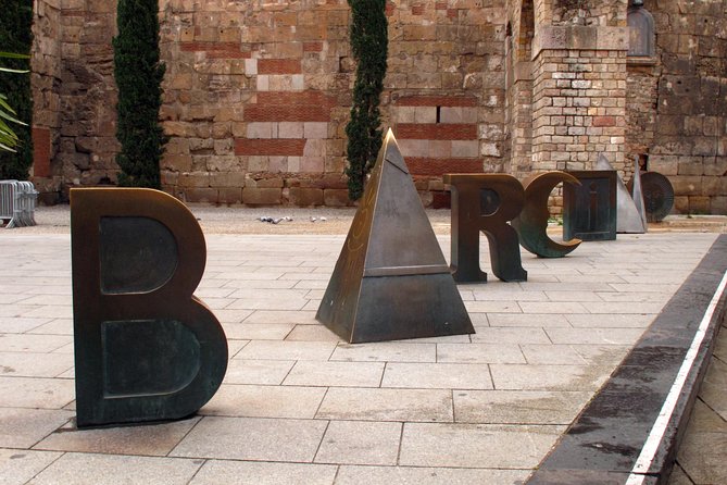 Gothic Quarter Insights & Tapas Experience - Plaça del Rei and medieval royal Barcelona
