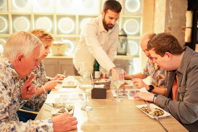 Gourmet Pintxos & Premium Wines small groups Food Tour - What makes this Bilbao food tour worth considering