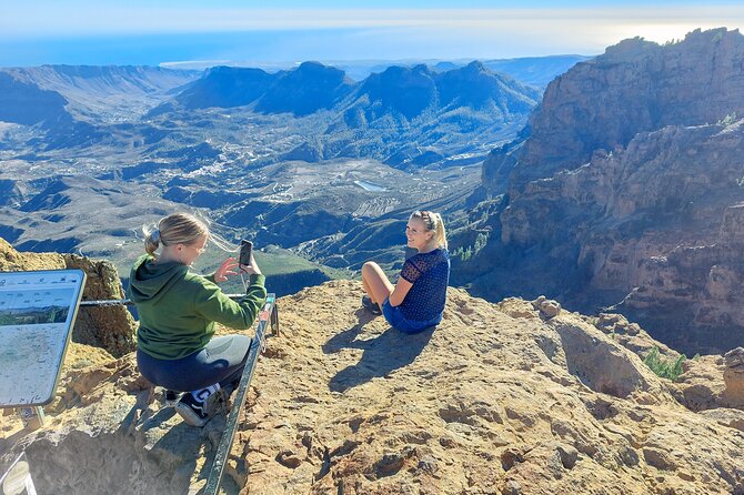 Gran Canaria 7 Highlights Small Group Tour with Tapas Picnic - Degollada de Becerra: a short stop with a big-weather payoff