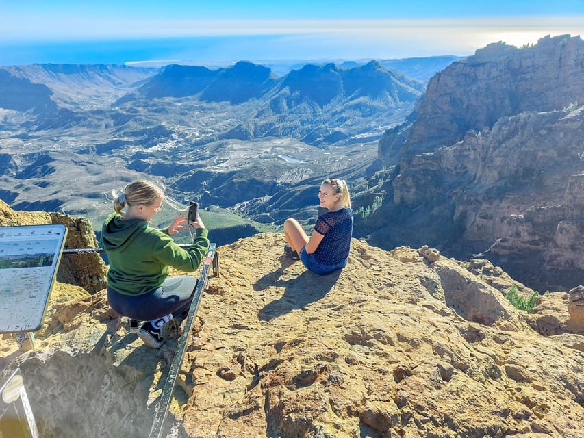 Gran Canaria 7 Highlights Small Group Tour with Tapas Picnic - Crossing the island’s high interior