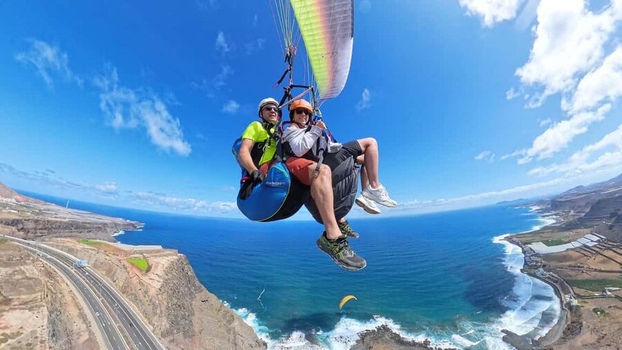 Gran Canaria: Paragliding Flight with Tapas & Pickup - Key points at a glance