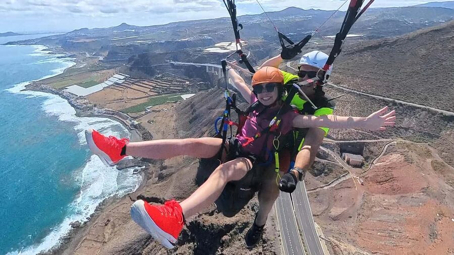 Gran Canaria: Paragliding Flight with Tapas & Pickup - What the four-hour experience is really like