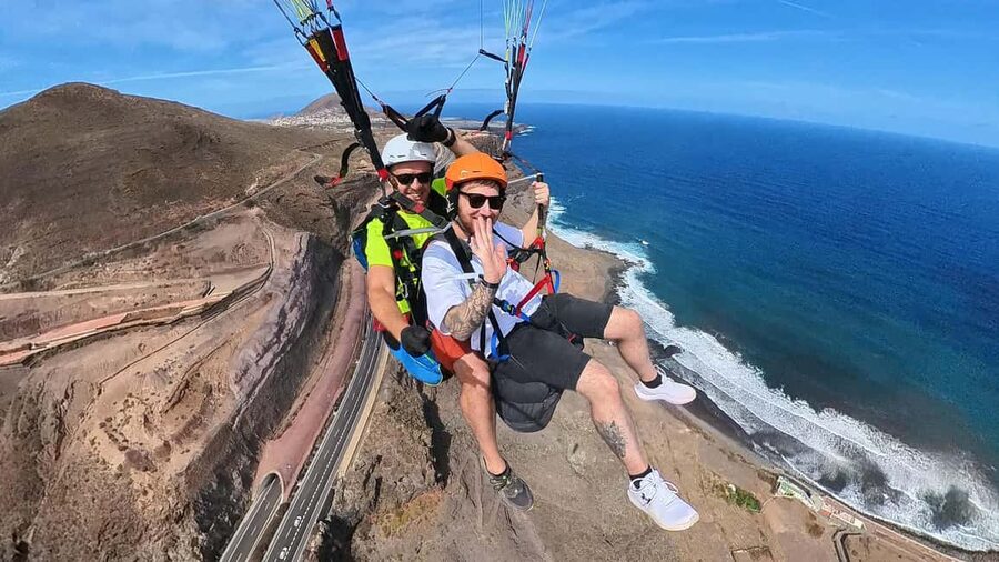 Gran Canaria: Paragliding Flight with Tapas & Pickup - A safety-first flight with Jacob