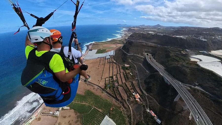 Gran Canaria: Paragliding Flight with Tapas & Pickup - The tapas stop is more than a snack