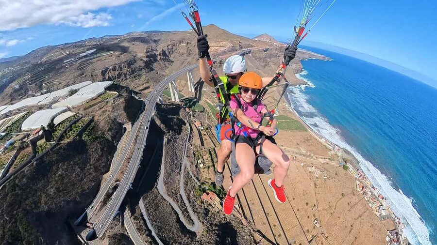 Gran Canaria: Paragliding Flight with Tapas & Pickup - Who should book this experience?