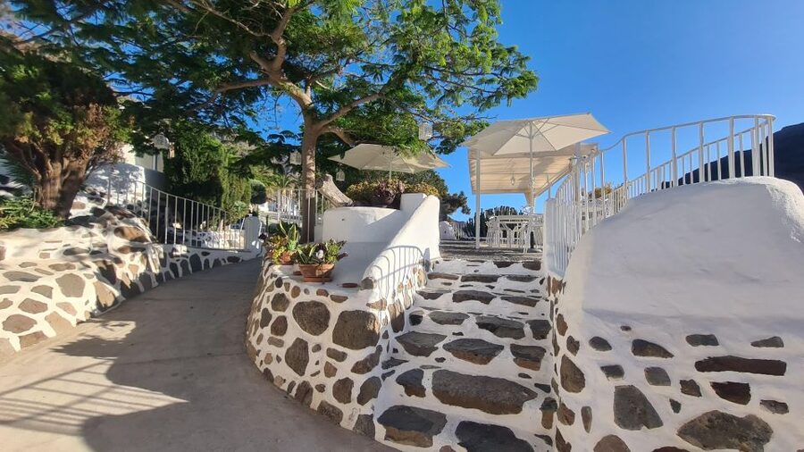 Gran Canaria: Spanish Tapas and Wine Tasting Tour in Mogan - Key points at a glance