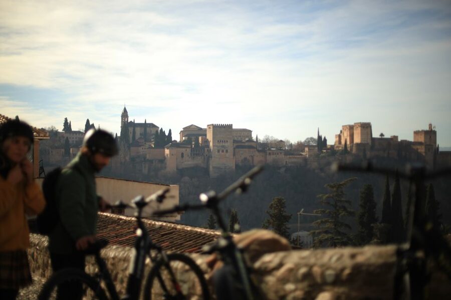 Granada: Highlights & Viewpoints eBike Tour with Tapas Break - Albaicín: white houses, bends, and old Granada