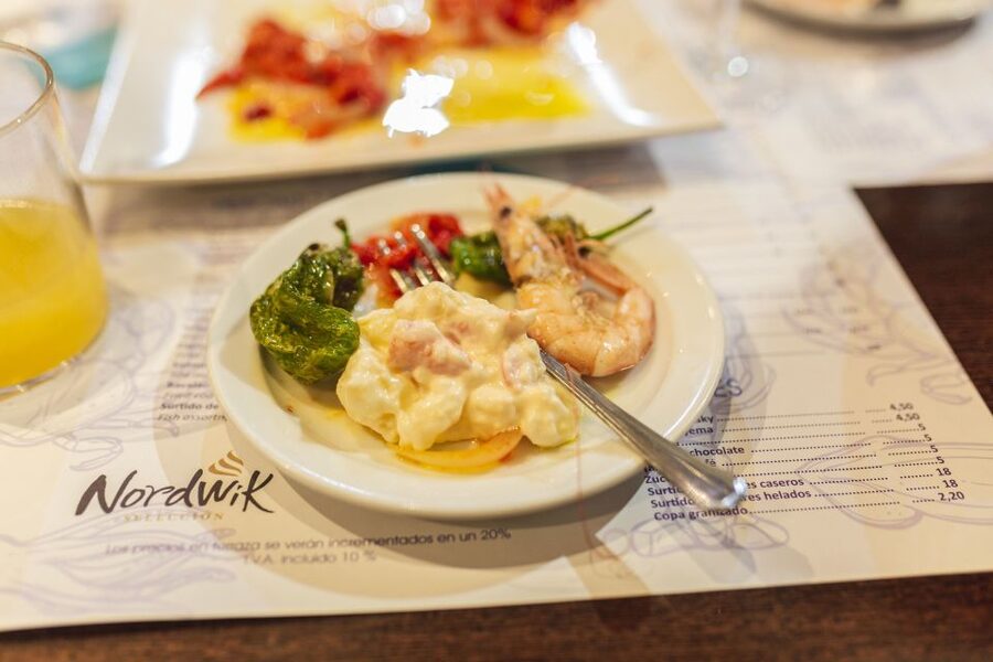 Granada: Tapas Crawl - Stop One: Your First Taste of Granada’s Bar Culture