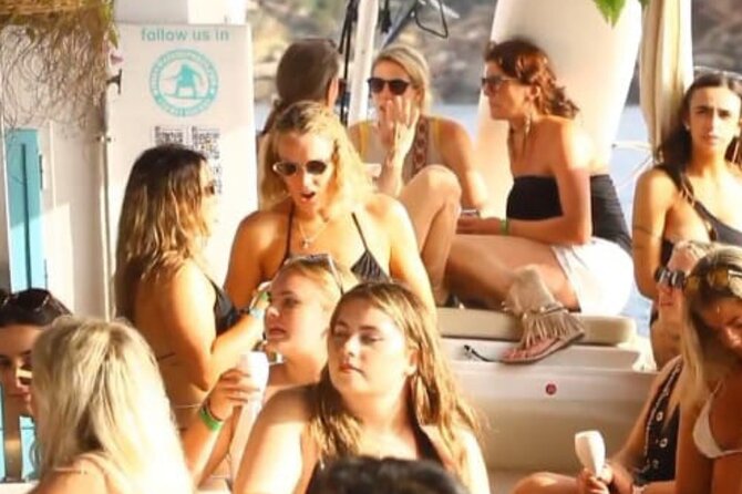 Ibiza Sunset Boat Trip Tapas and Open Bar - Tapas, sangria de cava, and the open bar