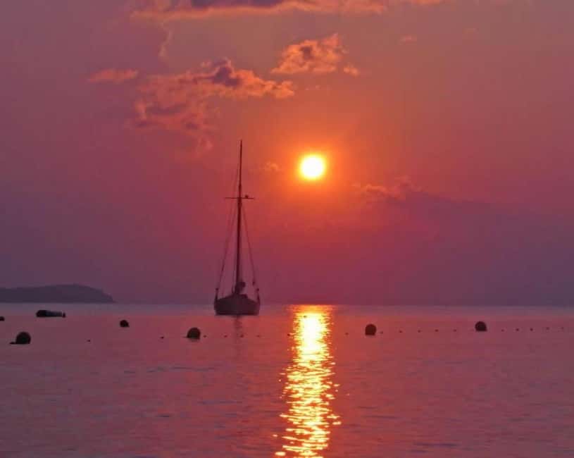 Ibiza: Sunset Private Sailboat with Tapas & Premim Open Bar - Cala Bassa brings the first swim