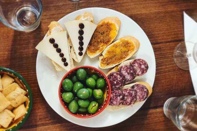 Indulge in Cordoba: Local Wines & Tapas Tasting - Why this Córdoba wine tasting is different