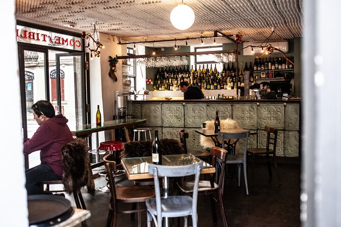 La Barceloneta Tapas & Wine & Drinks Tour in Barcelona - What the guides add to the evening