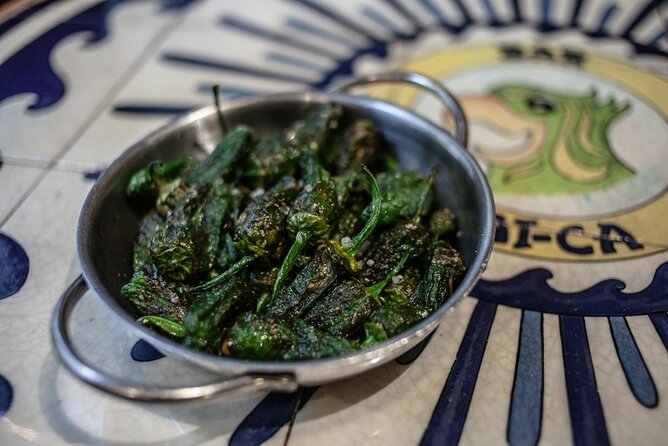 La Barceloneta Tapas & Wine & Drinks Tour in Barcelona - Timing, group size, and comfort