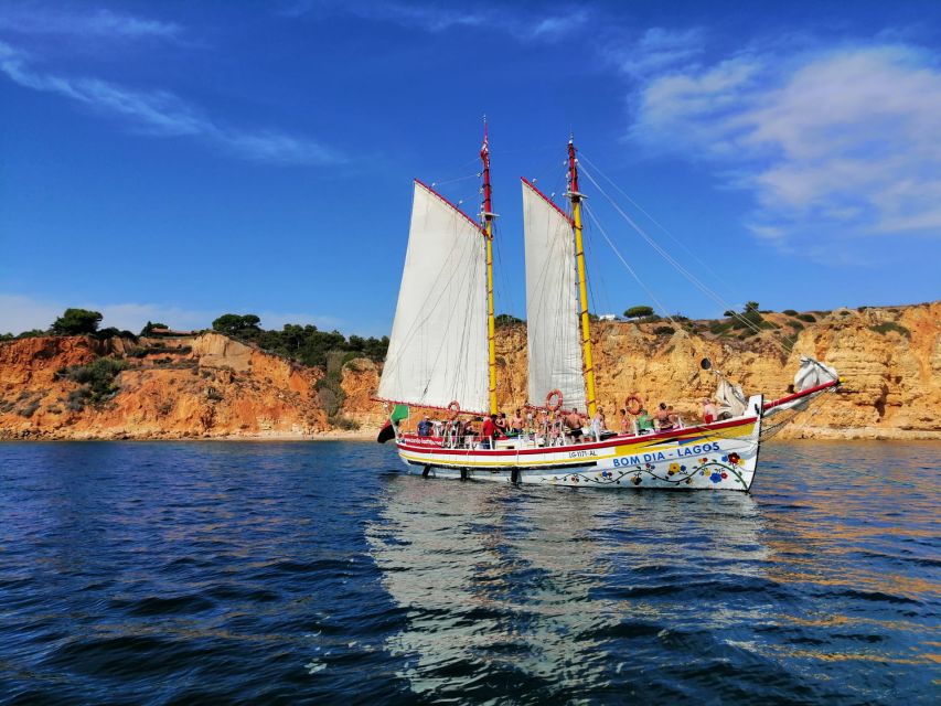 Lagos: Ponta Piedade Sail & Caves Cruise w/Portuguese Tapas - Crew, safety, and the feel of the outing