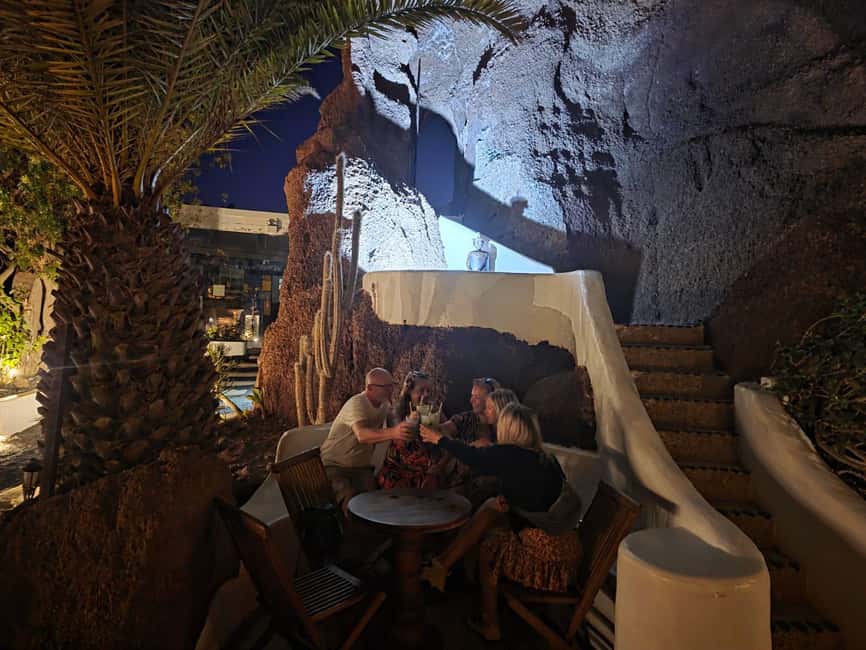 Lanzarote: Evening Tapas, Winery & Lagomar Experience - Pickup from five Lanzarote resort areas
