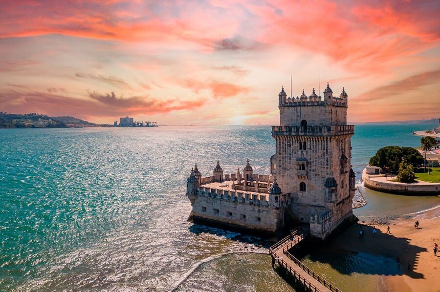Lisbon: Alfama Charms, Tapas, Wine and Sunset Boat Cruise - Should you book the Alfama and sunset sail?