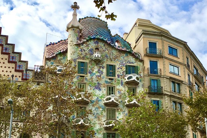 Lunchtime Tapas Tour in the Eixample with The Barcelona Taste - Key points at a glance
