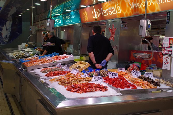 Luxury Authentic Tapas Tour - Old streets, street art, and Valencia’s beginnings