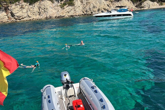 Luxury Catamaran sailing with welcome Drinks Tapas Max10-12Person - How The Crew Shapes The Day