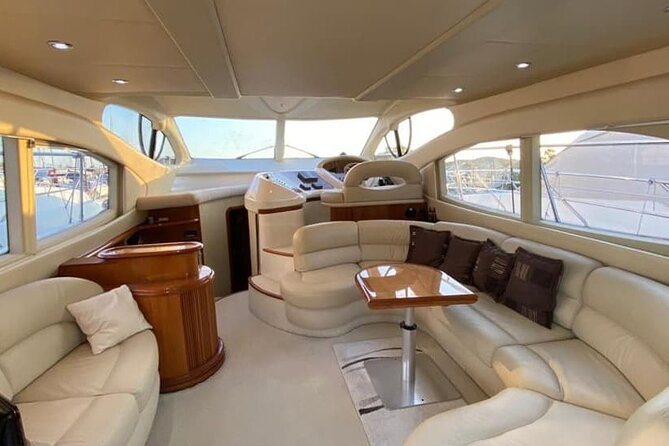 Luxury Yatch trips + Open Bar + Tapas + Paddle Surf + Snorkel - A small group can make the boat feel better