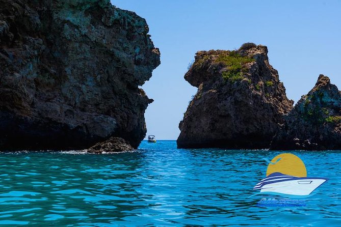 Luxury Yatch trips + Open Bar + Tapas + Paddle Surf + Snorkel - Weather can change the plan