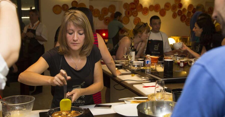 Madrid: 10 Tapas 2.5-Hour Cooking Class - Starting on Calle de la Farmacia