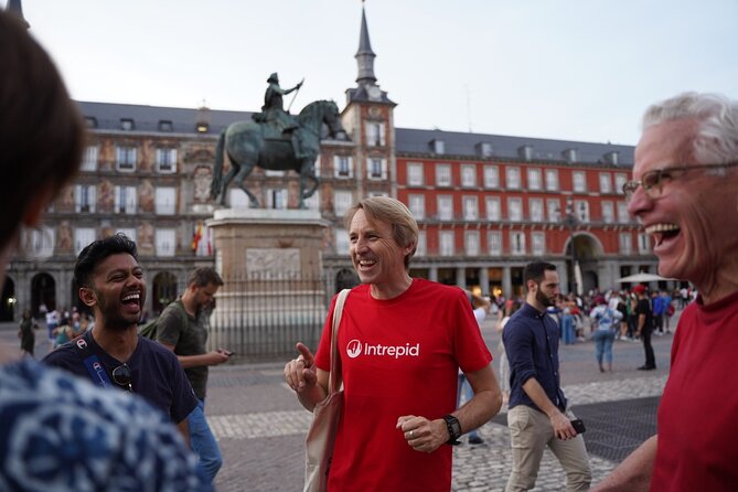 Madrid by Night: Tapas Crawl, Local Drinks & Hidden Gems - Price, timing, and who gets the best value