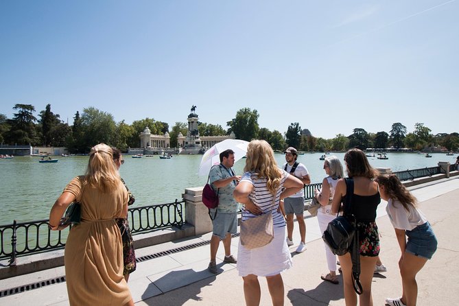 Madrid: El Retiro Park Guided Tour and Tapas - Key points at a glance