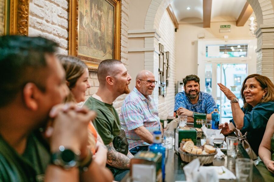 Madrid: Food & Wine Tour with 10 Tapas & 4 Drinks Included - Key points to know before booking