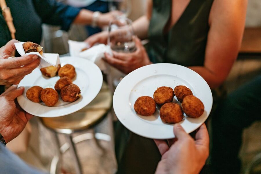 Madrid: Food & Wine Tour with 10 Tapas & 4 Drinks Included - Who should book this Madrid food tour?