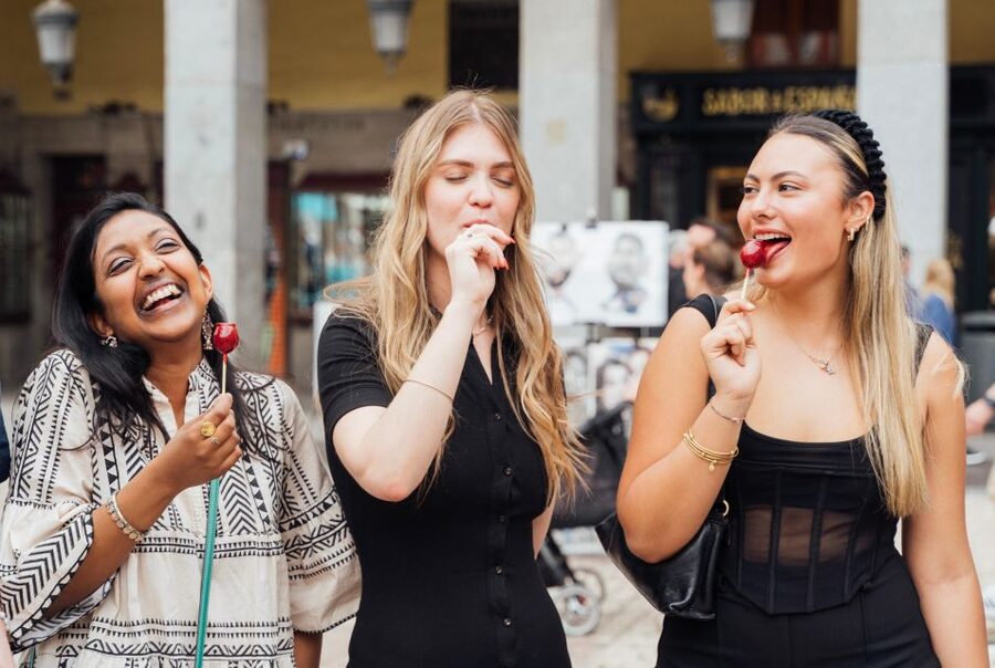 Madrid: Guided Tapas Food Tour with Dinner - Plaza Mayor provides a clear finish