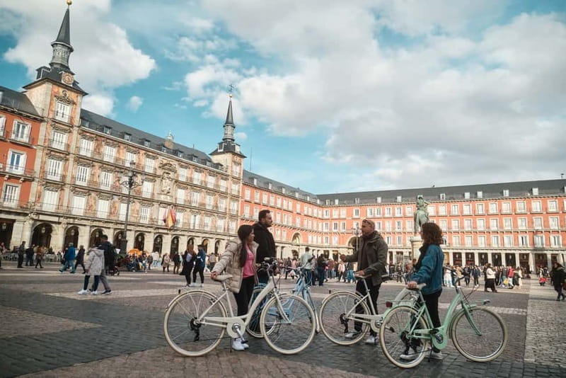Madrid: Highlights Guided Vintage Bike Tour and Tapas Option - The five things to know before you book