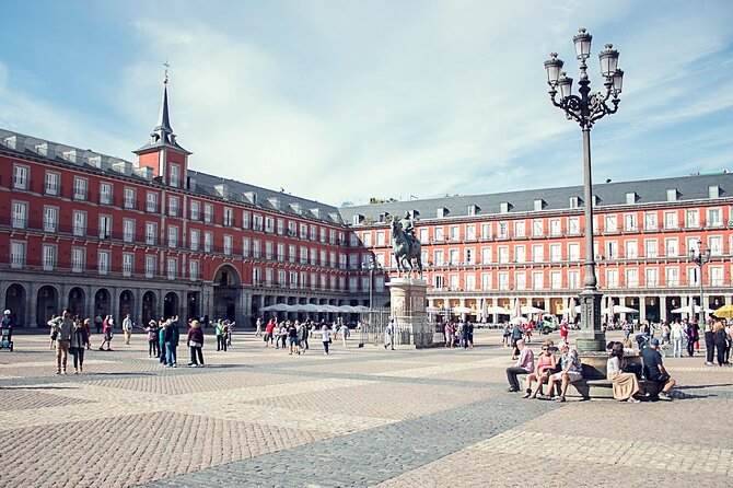 Madrid Historic Centre Food Tour with Authentic Tapas & Wines - Tapas, cider, vermouth, and the local rhythm