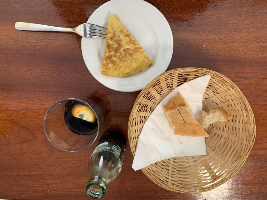 Madrid: History of Tapas Walking Tour and Tasting - Timing, group size, and guide reliability