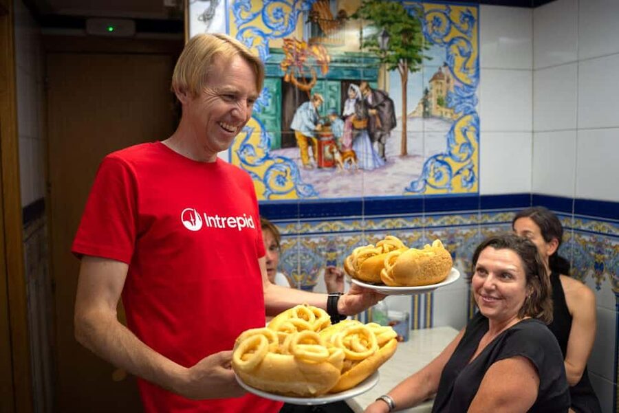 Madrid: Local Tapas, Drinks, and Hidden Gems Walking Tour - Key points to know before booking