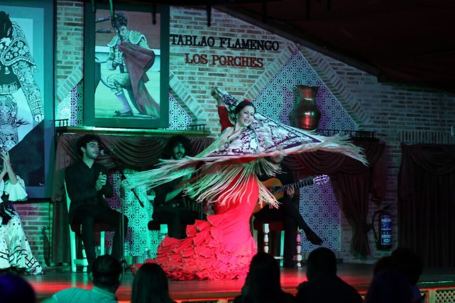 Madrid: Los Porches Flamenco Show with Tapas and Wine Ticket - Three stages, three moods, one evening