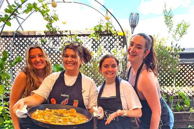 Madrid: Paella & Sangria Classes- Seafood, Chicken & Vegan option - Starting at Calle de Carretas in central Madrid