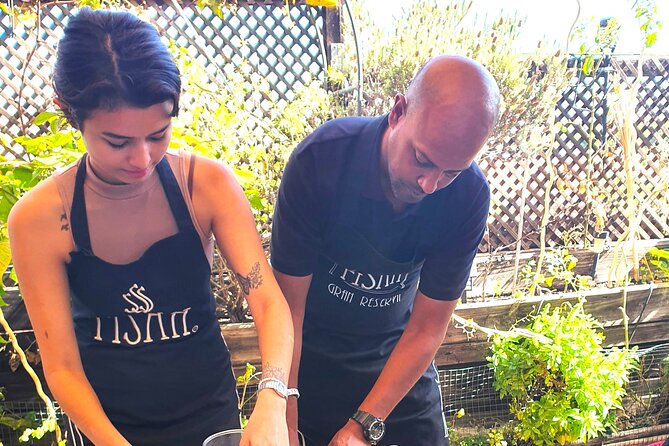 Madrid: Paella & Sangria Classes- Seafood, Chicken & Vegan option - Rice texture and seafood timing