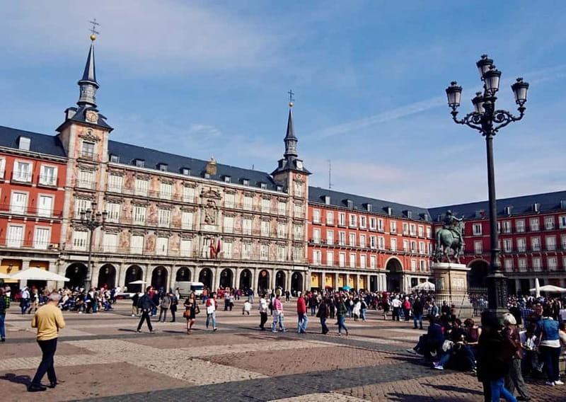 Madrid: Prado Museum and Tapas & Wine Tour with Local Guide - Why this Madrid combination works