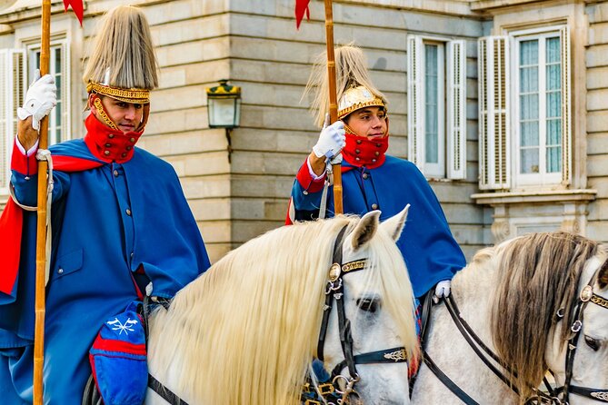 Madrid: Royal Palace Expert Guided Tour with Optional Tapas - Why the headsets matter inside the palace