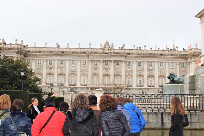 Madrid: Royal Palace Expert Guided Tour with Optional Tapas - The Sabatini Garden and palace views