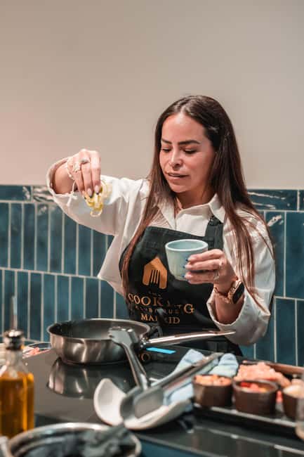 Madrid: Tapas Cooking Class with bottomless Wine Pairing - Starting With Cava, Cheese, and Charcuterie