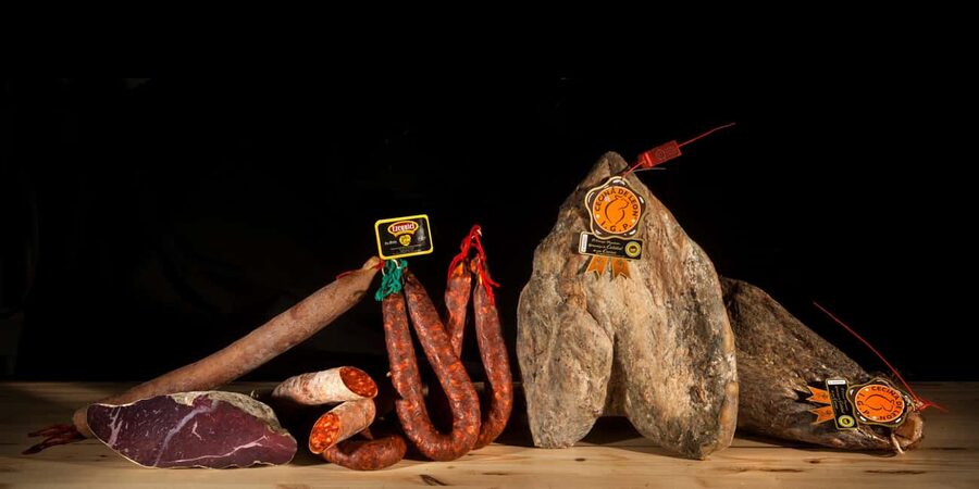 Madrid: Taste typical Spanish tapas, cold cuts, Iberian ham, and wine - Starting at C. de Colón, 13 in Malasaña