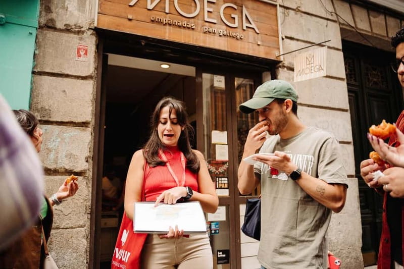 Madrid: Ultimate Food Tour of Local Markets & Tapas - A warm introduction at MOEGA Empanadas y Pan Gallego