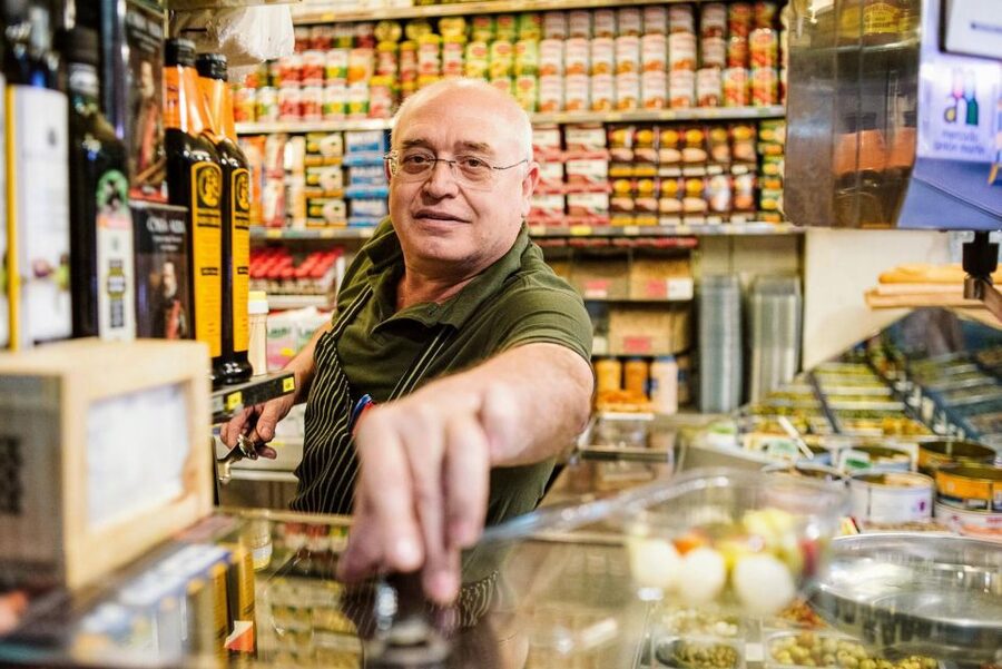 Madrid: Ultimate Food Tour of Local Markets & Tapas - Market life inside Mercado de Antón Martín