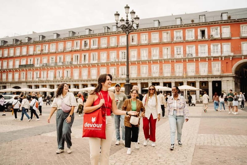 Madrid: Ultimate Food Tour of Local Markets & Tapas - Cheese and stories at Casa González