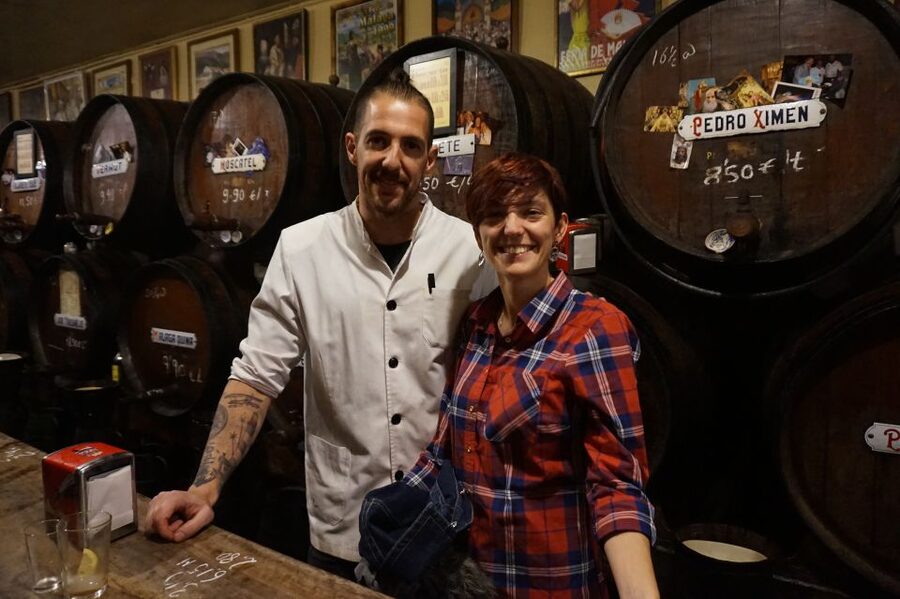 Malaga: Flamenco, Tapas, and Wine Tour - Seven or eight tapas, with a few limits